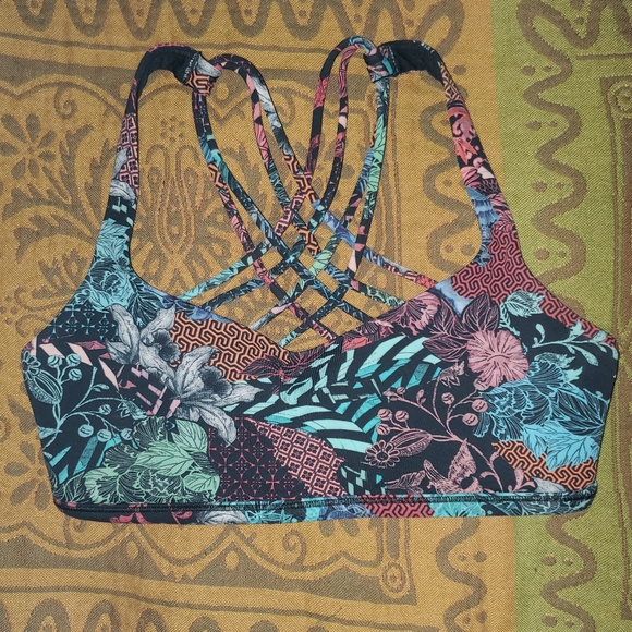 Lululemon bralett - Picture 1 of 3